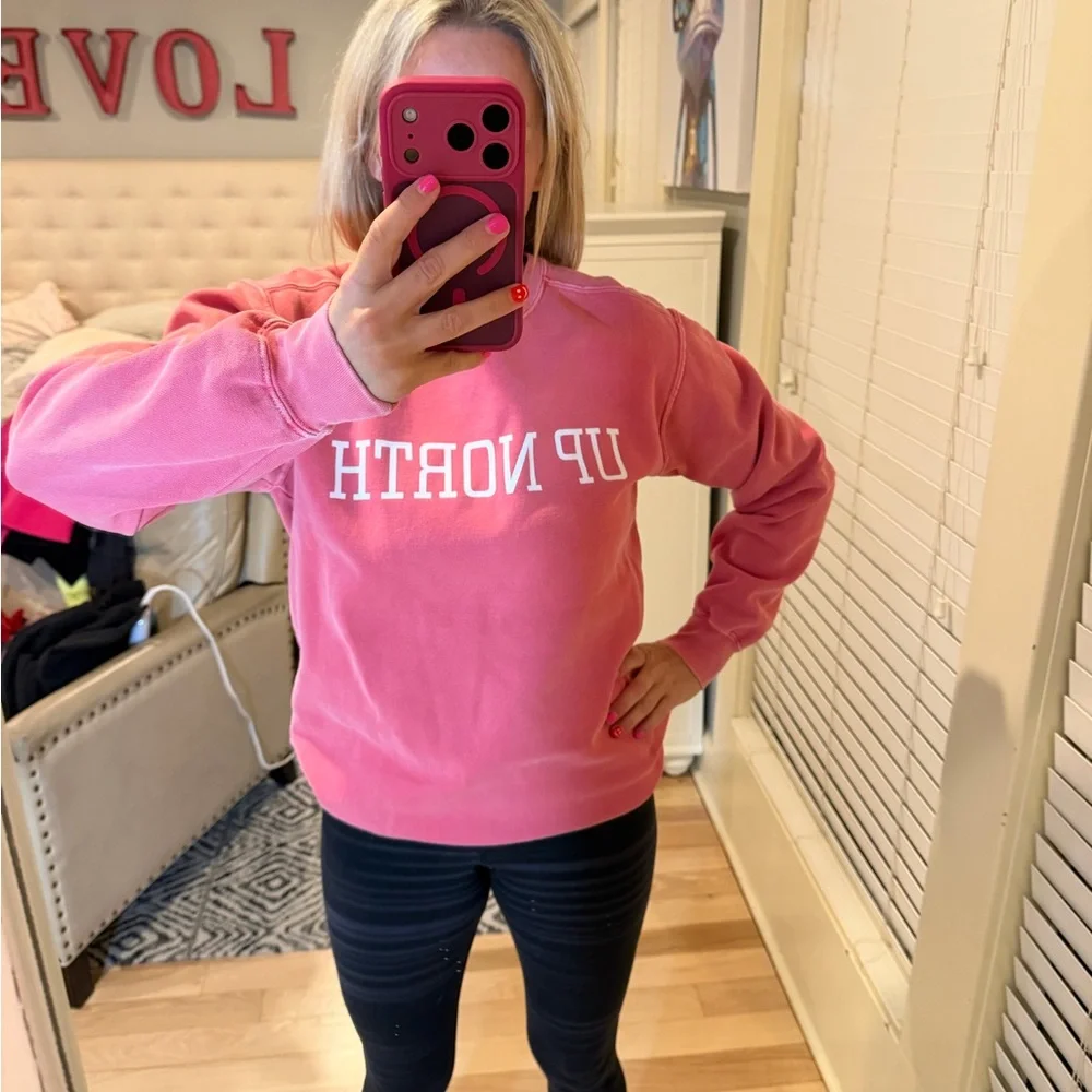 Comfort Colors - UP NORTH pinkish sweatshirt! Size Small! - Picture 2 of 4